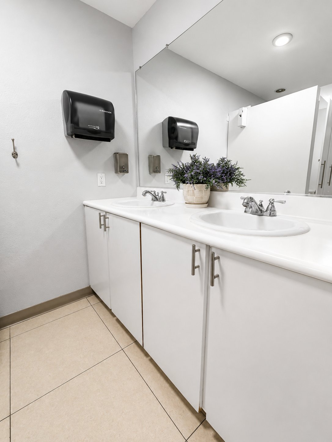 Restroom vanity